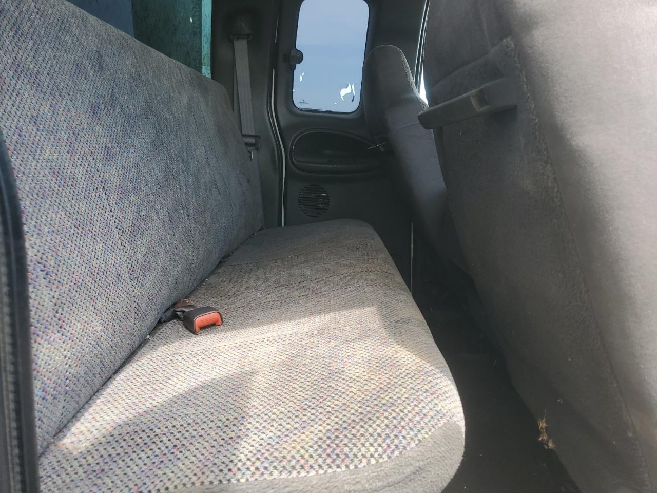 Lot #3259961375 2000 DODGE RAM 3500