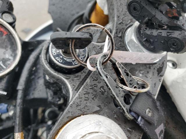 2015 YAMAHA YZFR6 JYARJ16E3FA033120