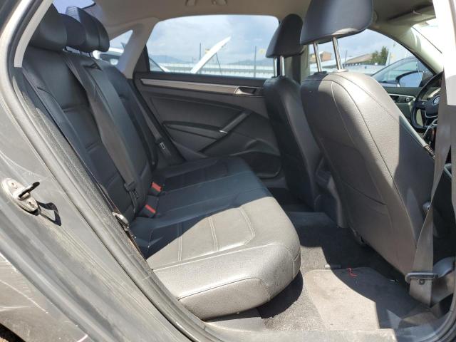 2017 VOLKSWAGEN PASSAT R-L 1VWDT7A39HC039946