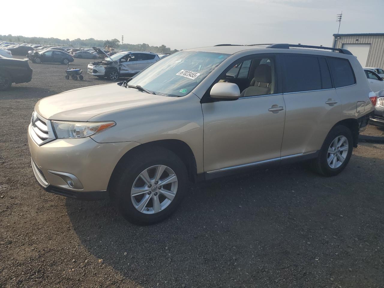 TOYOTA HIGHLANDER BASE