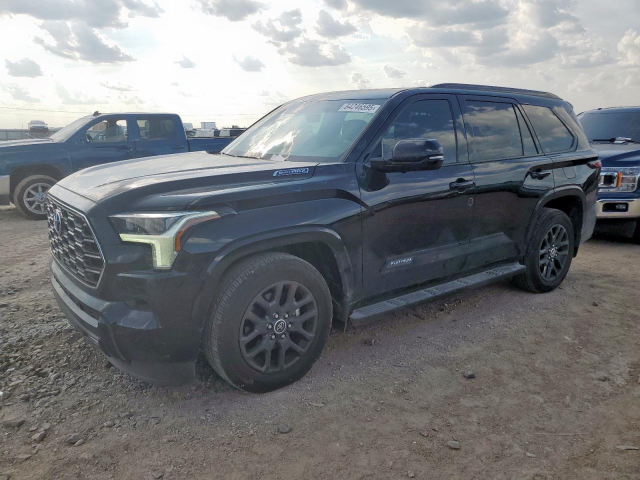 TOYOTA SEQUOIA SR5