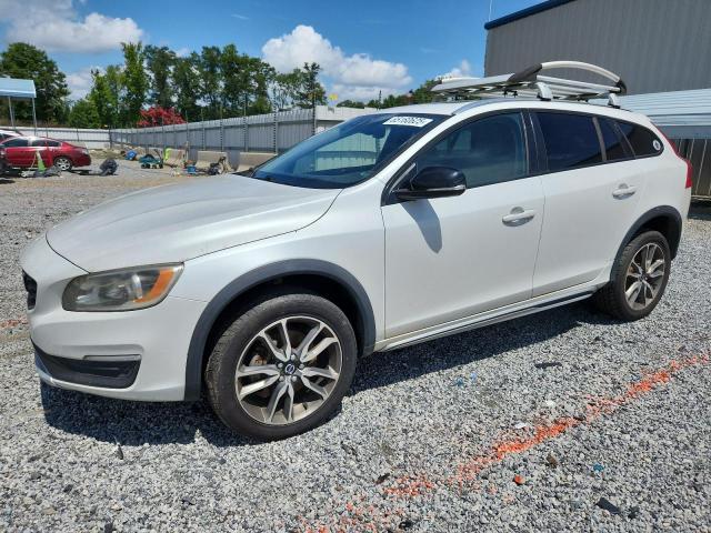 VOLVO V60 CROSS