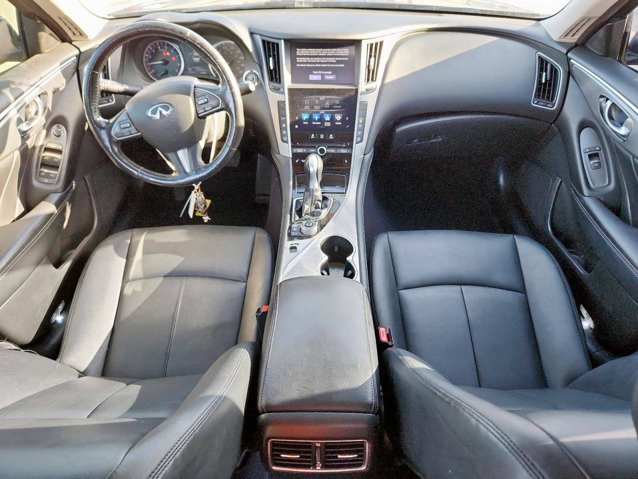INFINITI Q50 PREMIUM