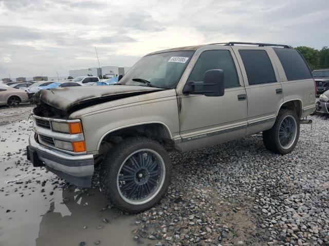 CHEVROLET TAHOE C150 1999 tan  gas 1GNEC13R0XJ497169 photo #1
