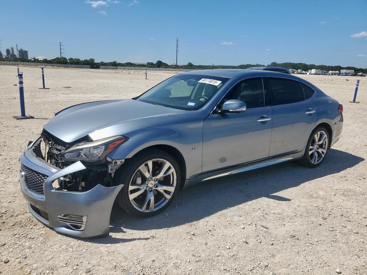 INFINITI Q70 3.7
