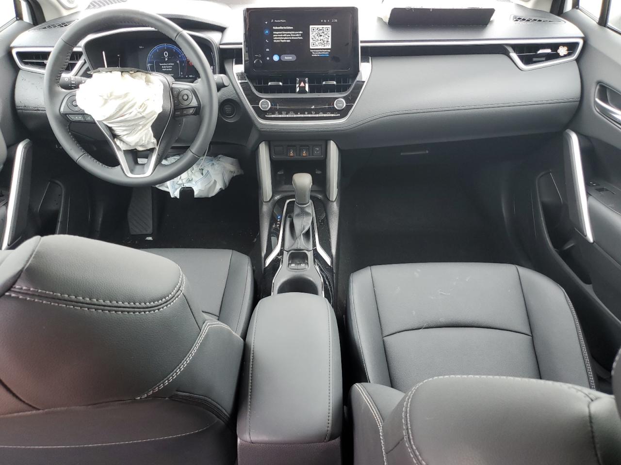 TOYOTA COROLLA CROSS XLE