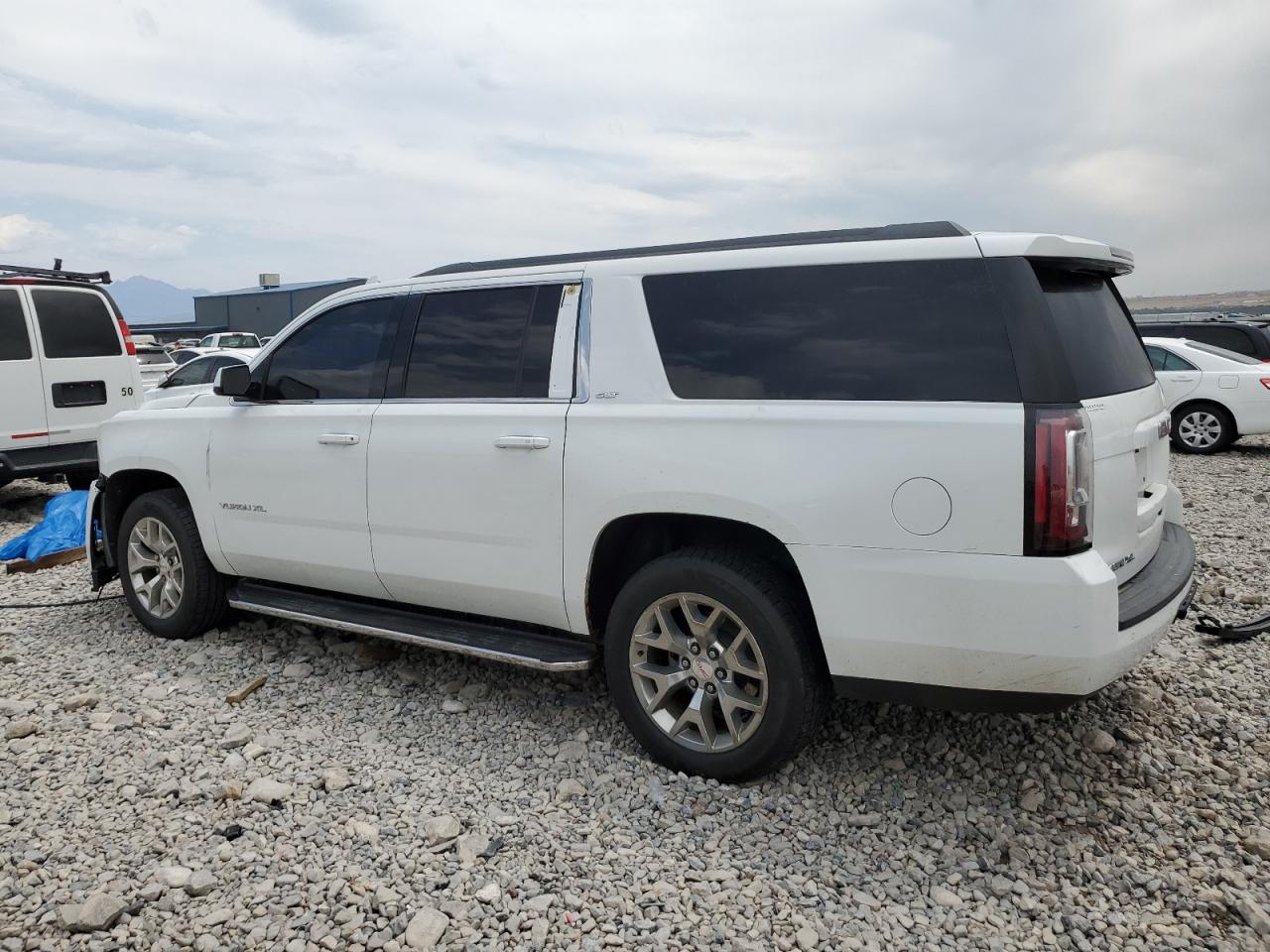 GMC YUKON K1500 SLT