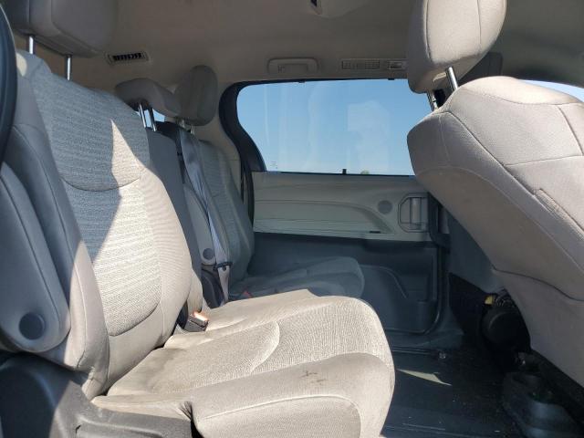 2022 TOYOTA SIENNA LE 5TDKSKFC7NS059972