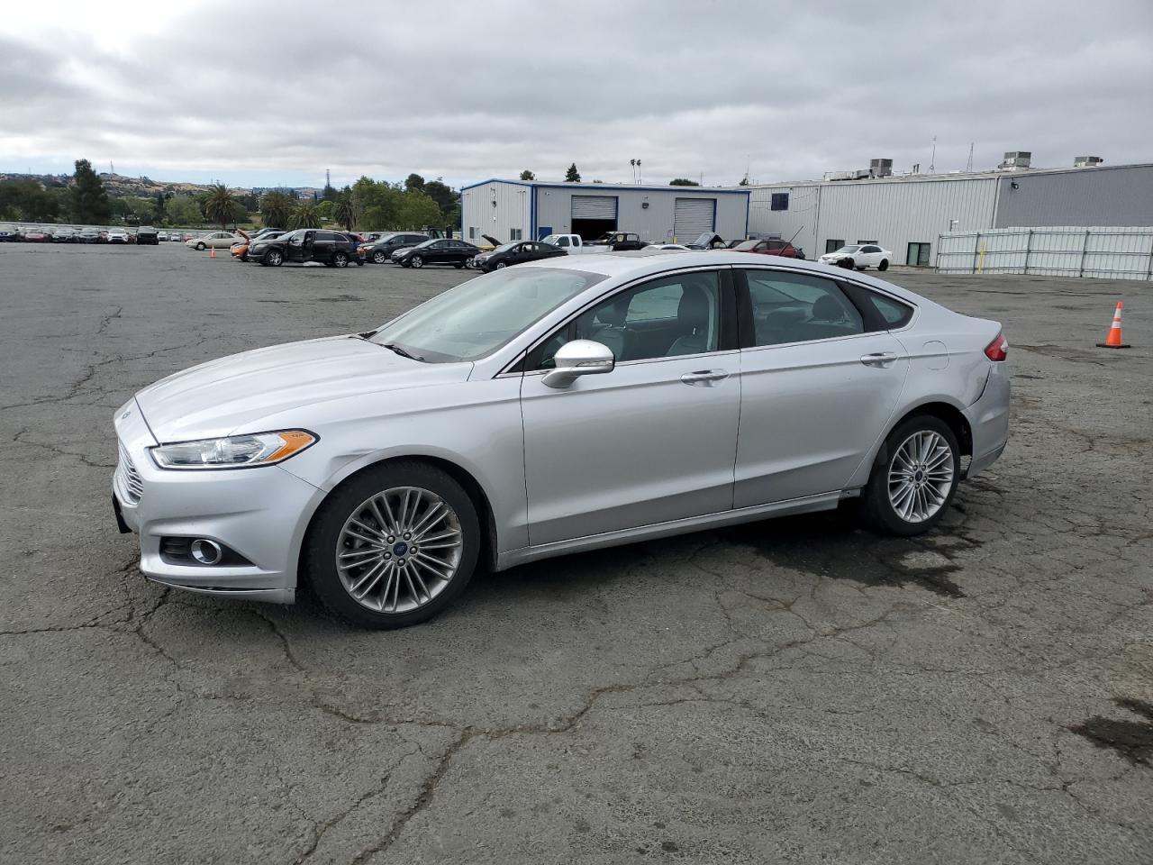 FORD FUSION SE