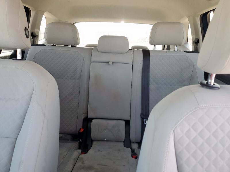 2018 VOLKSWAGEN TIGUAN S 3VV1B7AX2JM058100