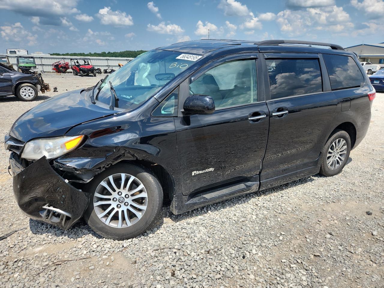 TOYOTA SIENNA XLE