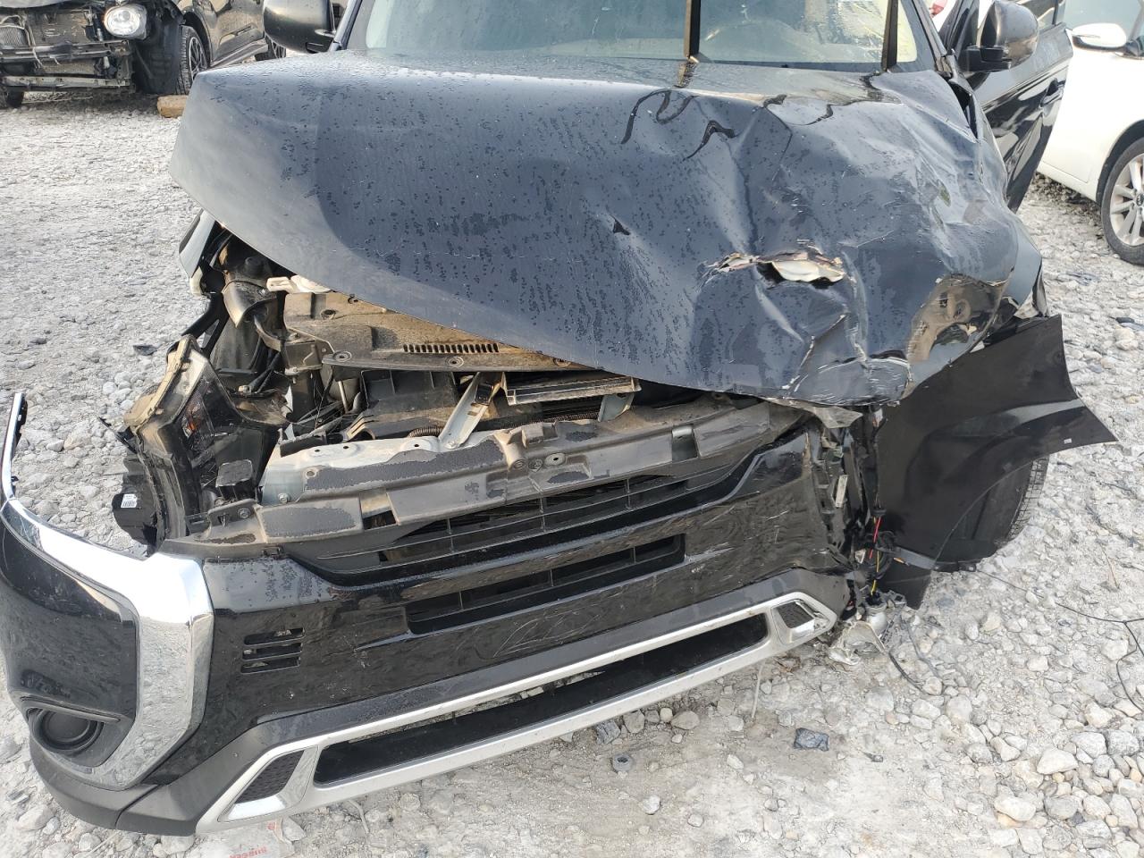 MITSUBISHI OUTLANDER ES