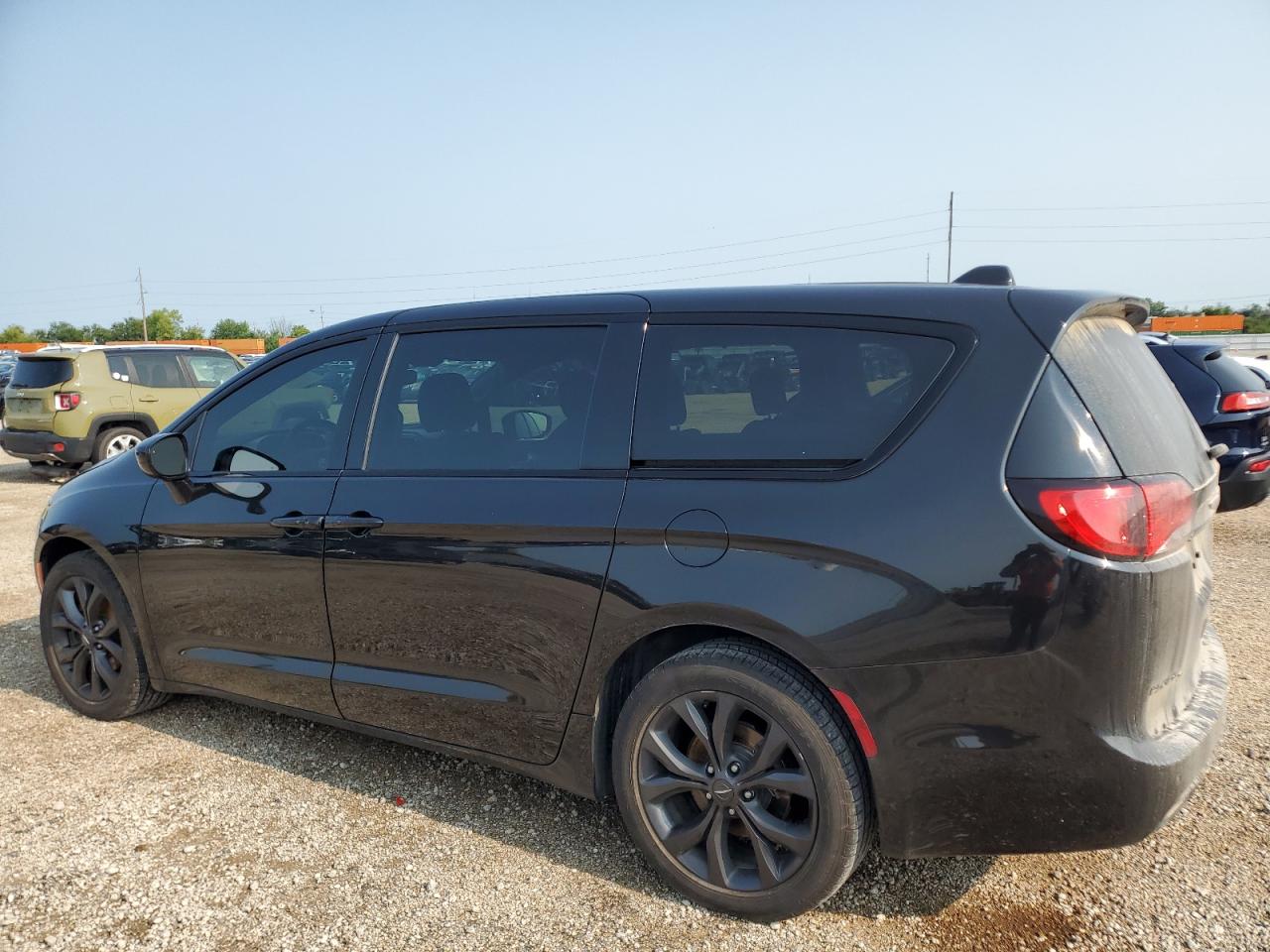 CHRYSLER PACIFICA TOURING PLUS