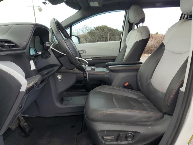2022 TOYOTA SIENNA XSE 5TDDRKEC5NS133153