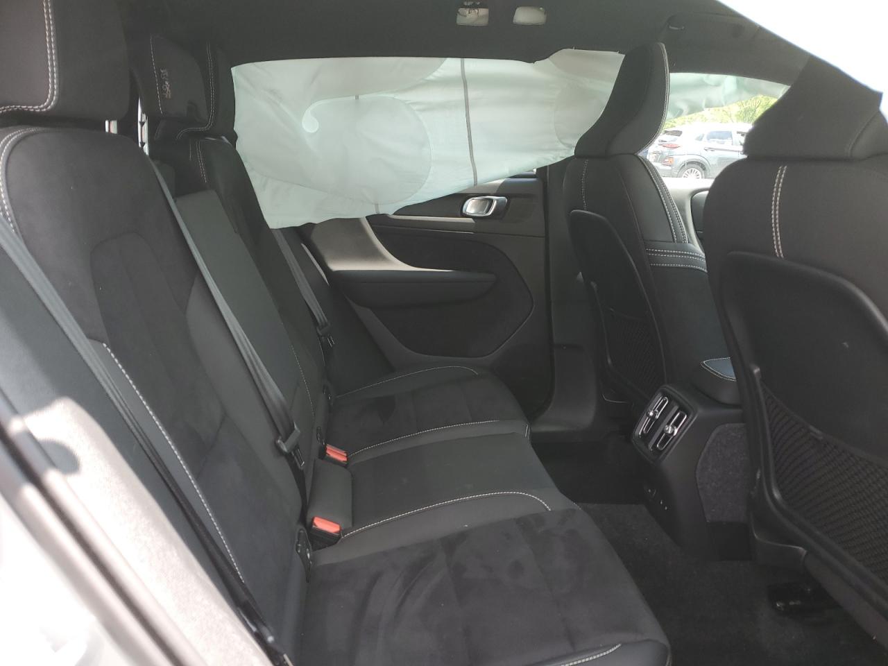 VOLVO XC40 RECHARGE PLUS