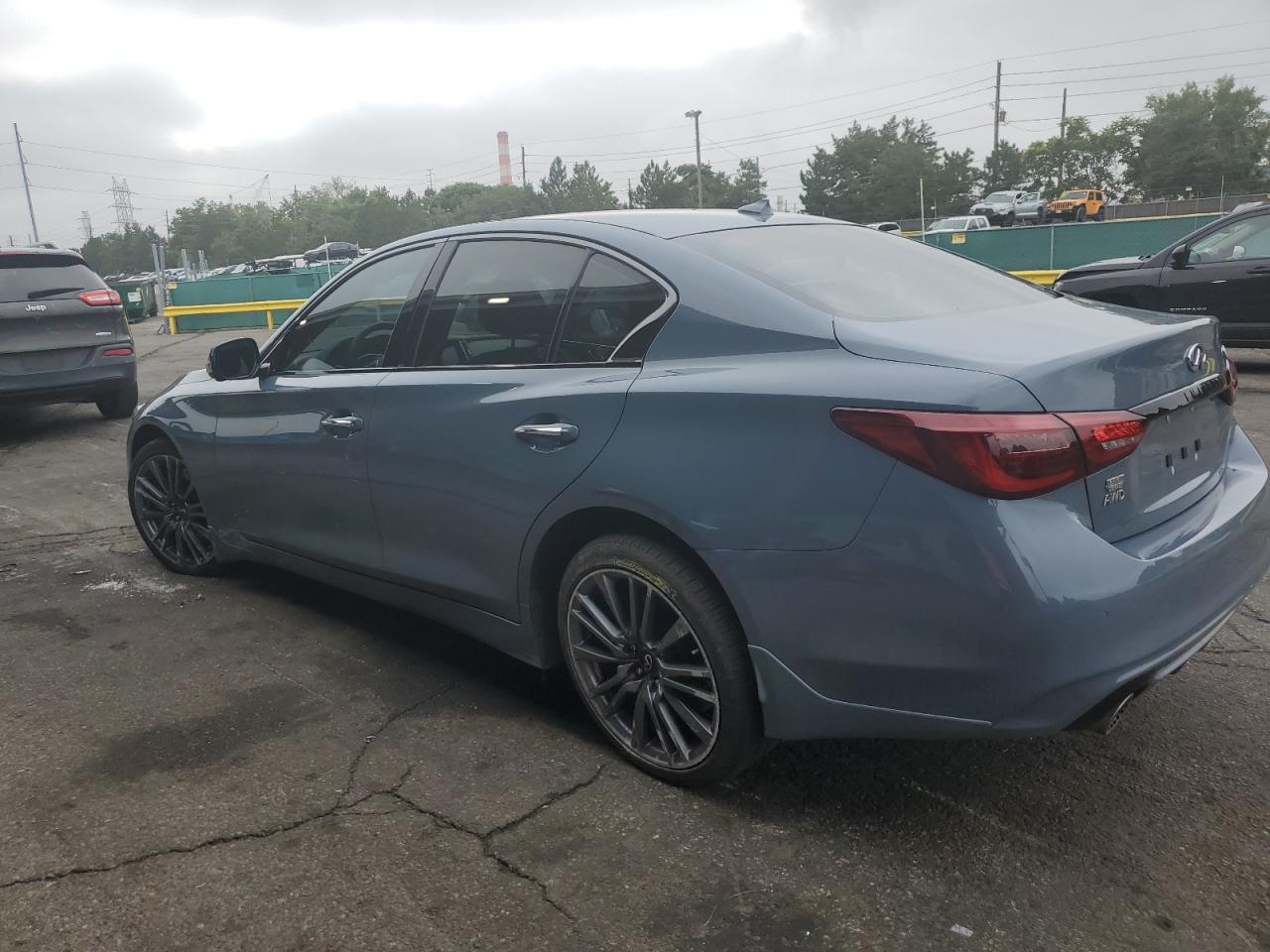 INFINITI Q50 RED SPORT 400