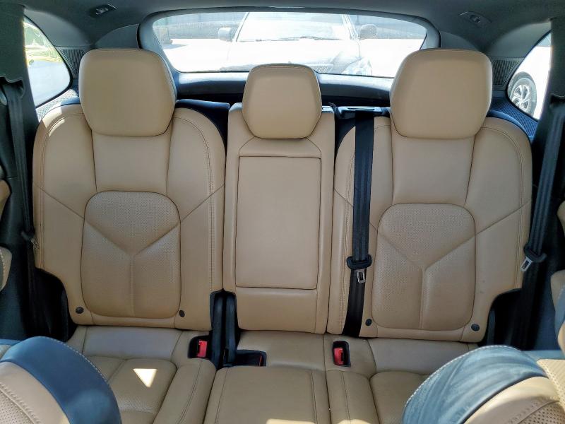 2016 PORSCHE CAYENNE SE - WP1AE2A21GLA18354