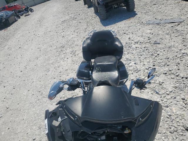 2018 HARLEY-DAVIDSON FLTRU 1HD1KGD19JB648824