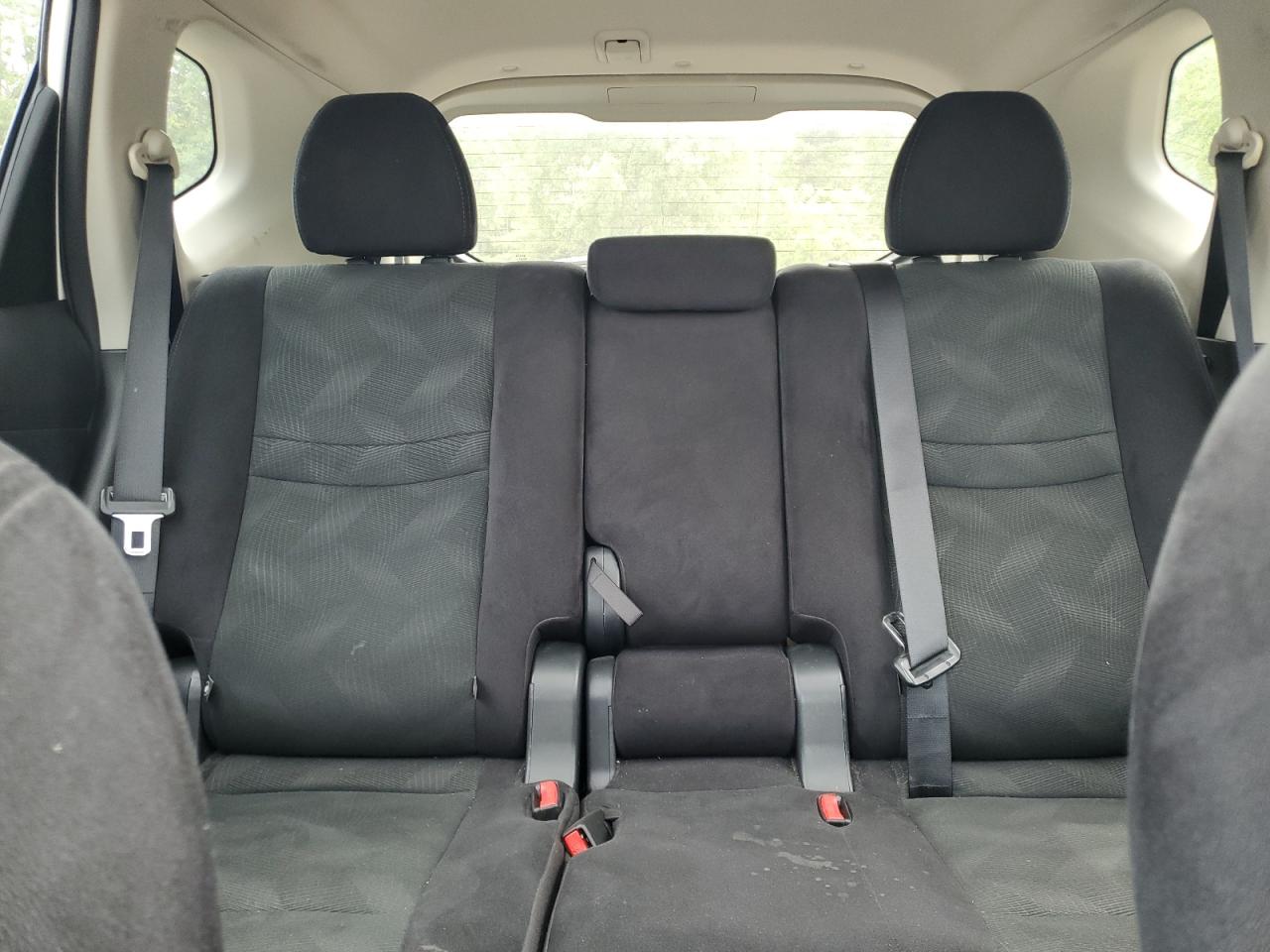 Nissan Rogue s 2016