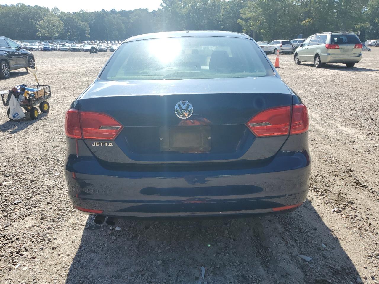 VOLKSWAGEN JETTA BASE