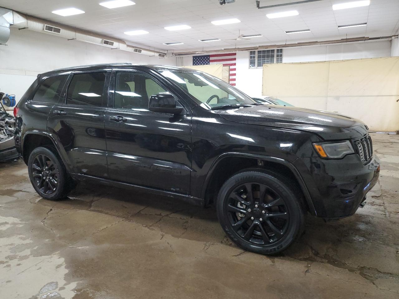 JEEP GRAND CHEROKEE LAREDO