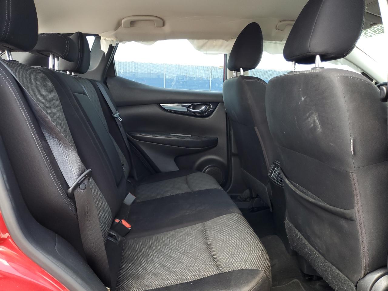 NISSAN ROGUE SPORT S