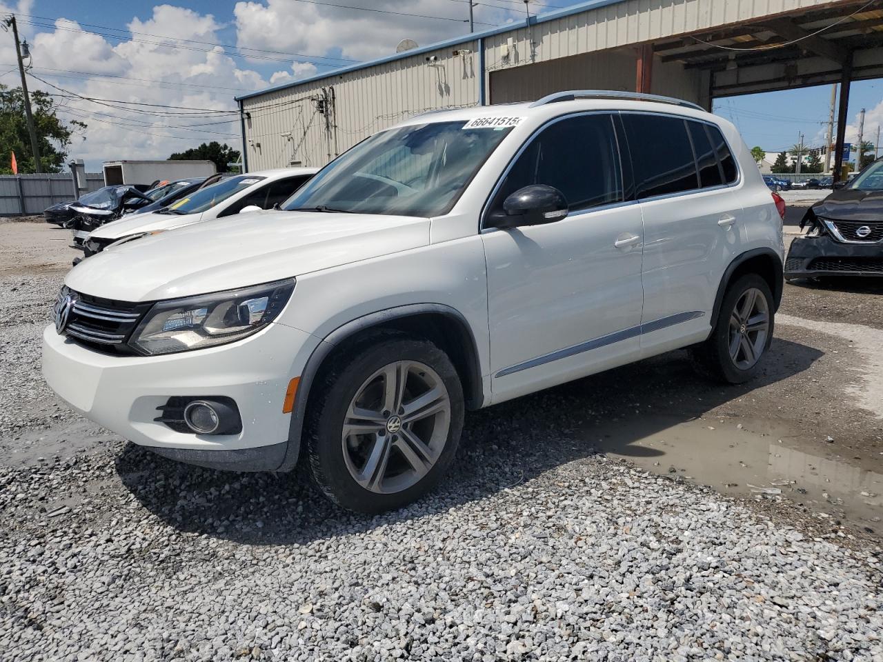 VOLKSWAGEN TIGUAN SPORT