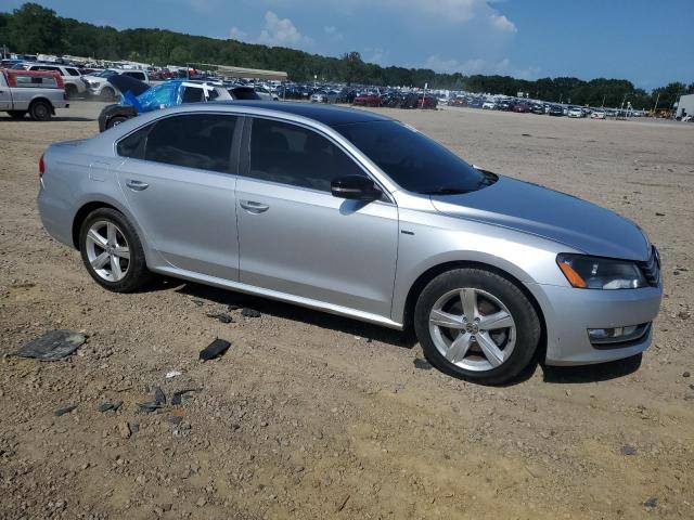 2015 VOLKSWAGEN PASSAT SE 1VWBT7A32FC074929