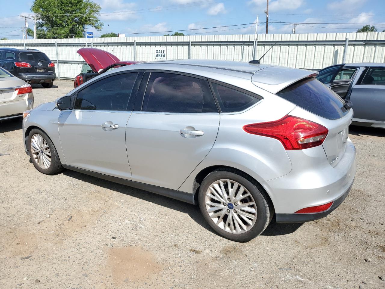 FORD FOCUS TITANIUM