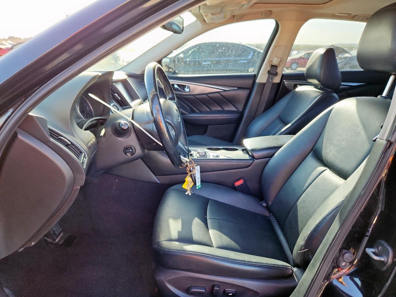 INFINITI Q50 PREMIUM