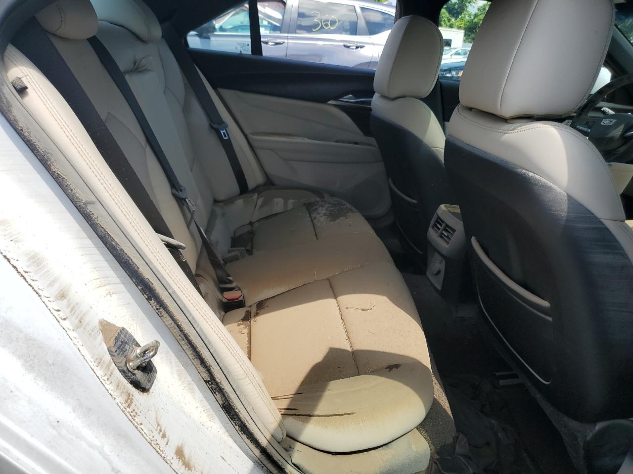 CADILLAC CT4 PREMIUM LUXURY