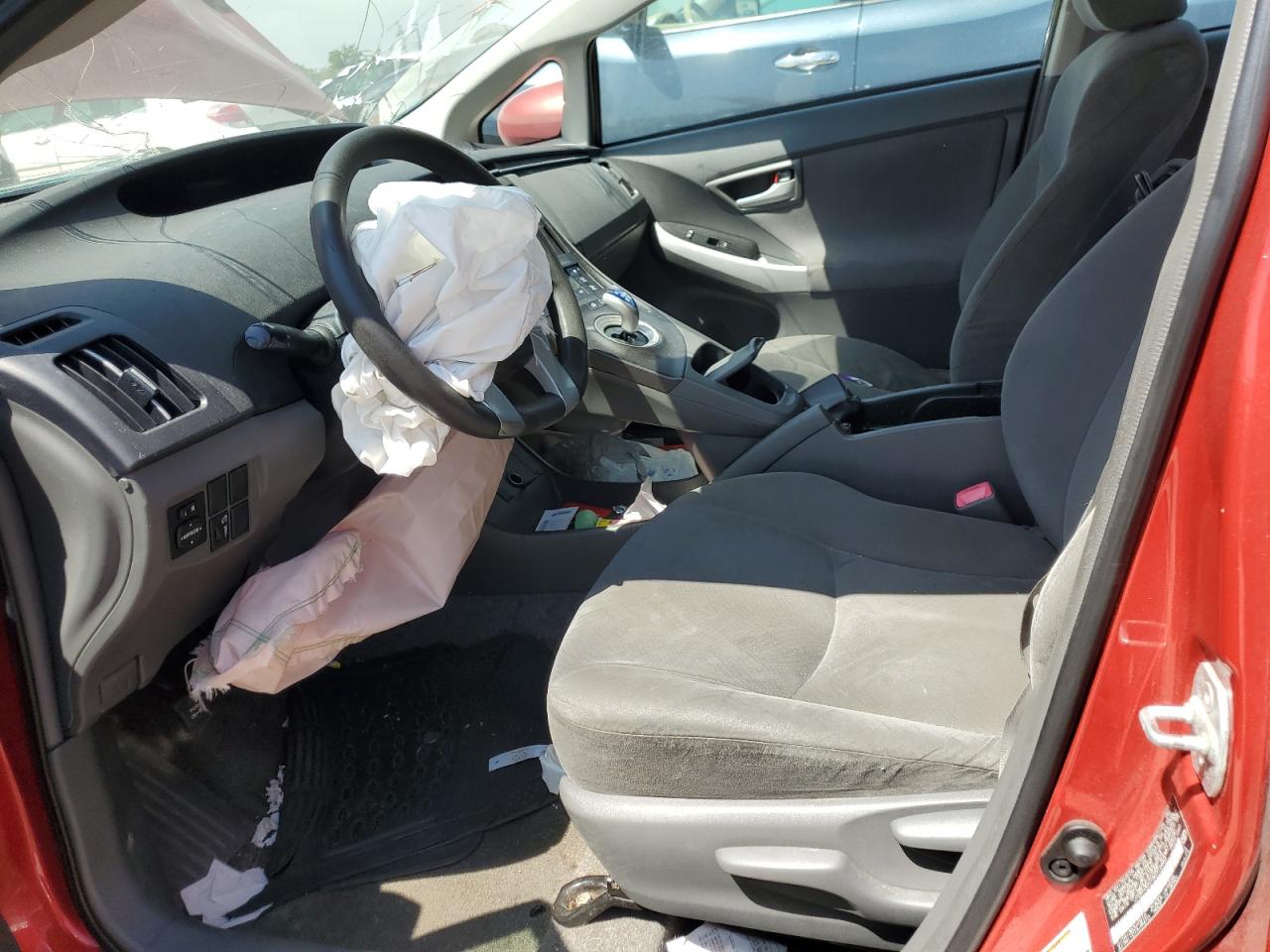 TOYOTA PRIUS SPORT UTILITY VEHICLE