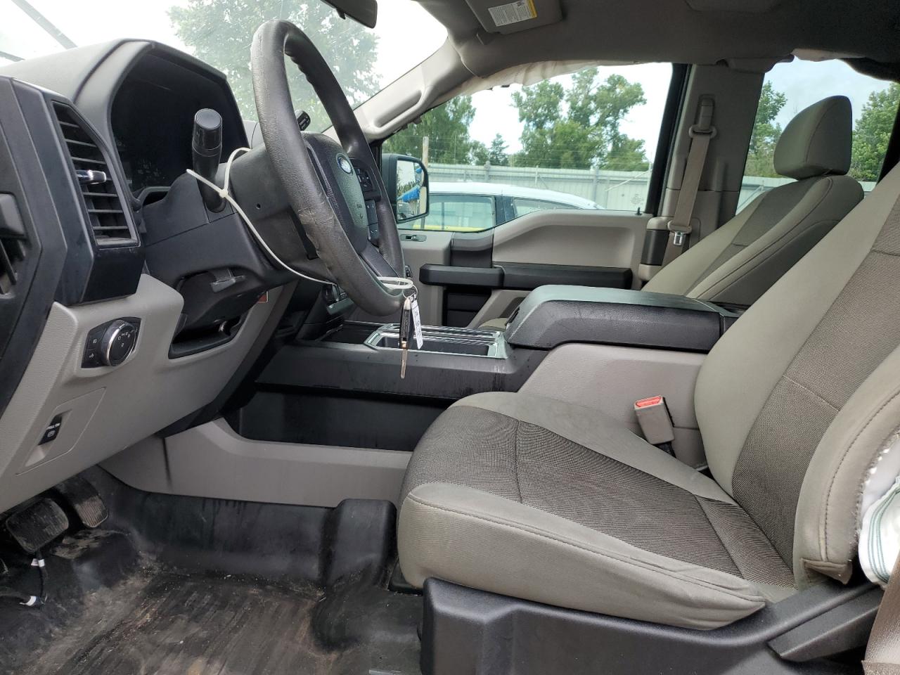 FORD F-150 SUPER CAB