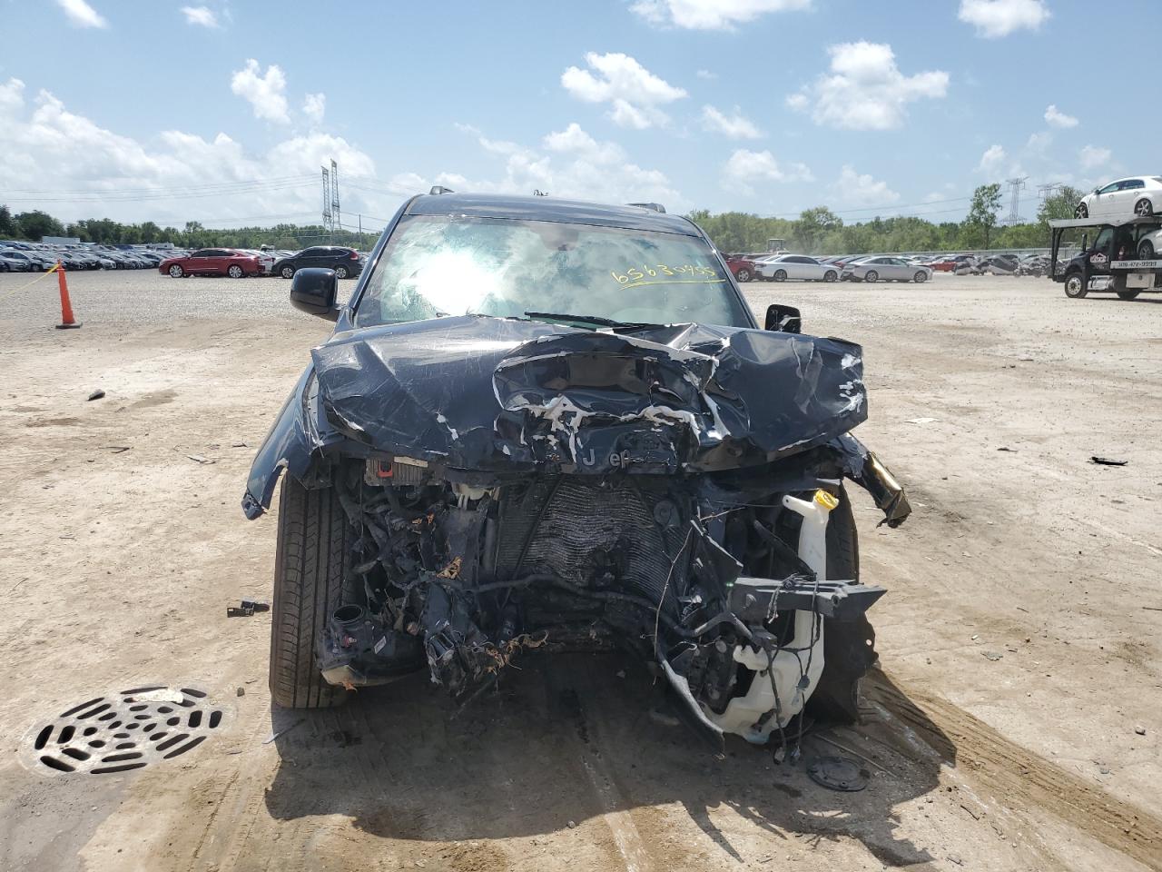 JEEP GRAND CHEROKEE LAREDO