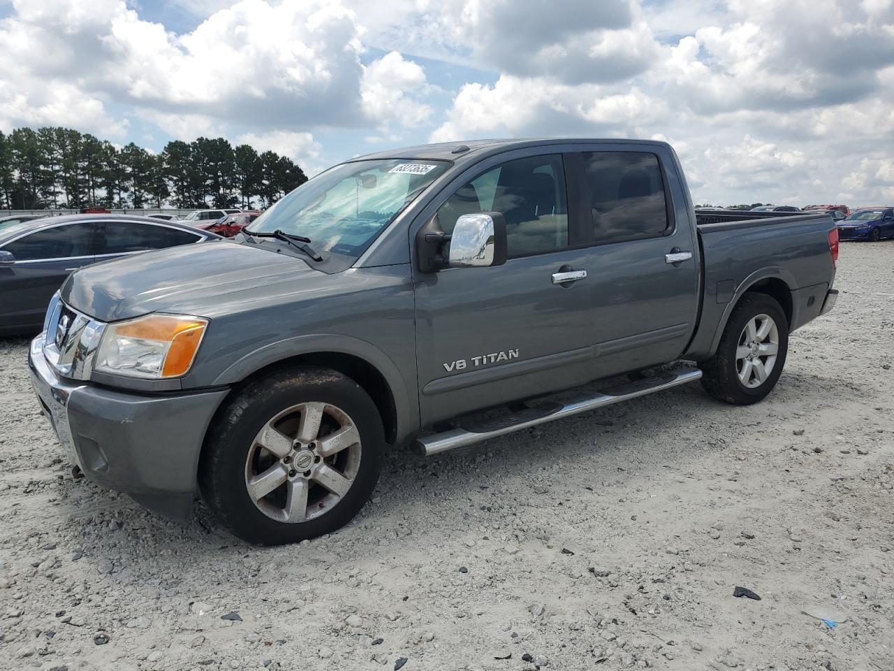NISSAN TITAN S
