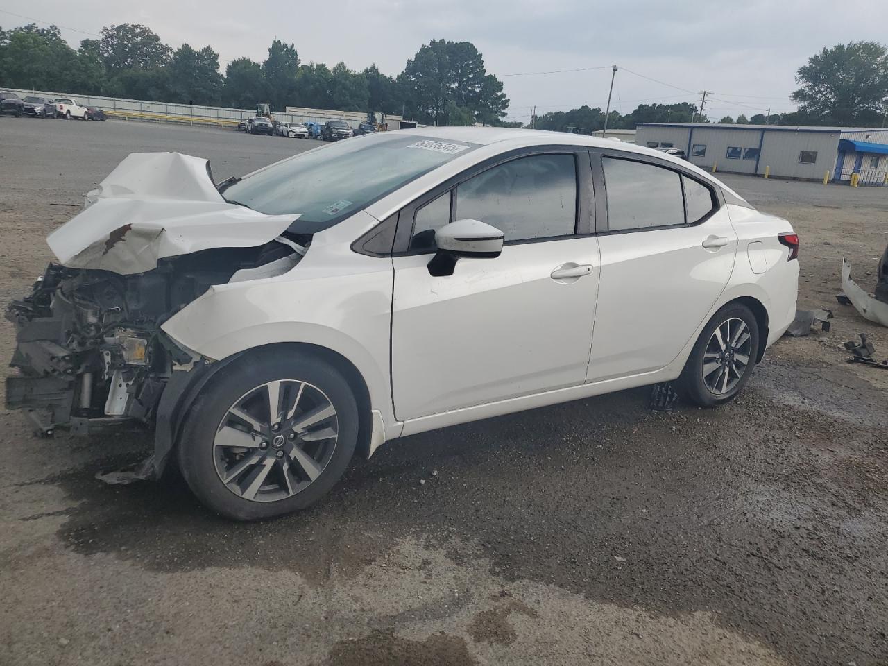 NISSAN VERSA SV
