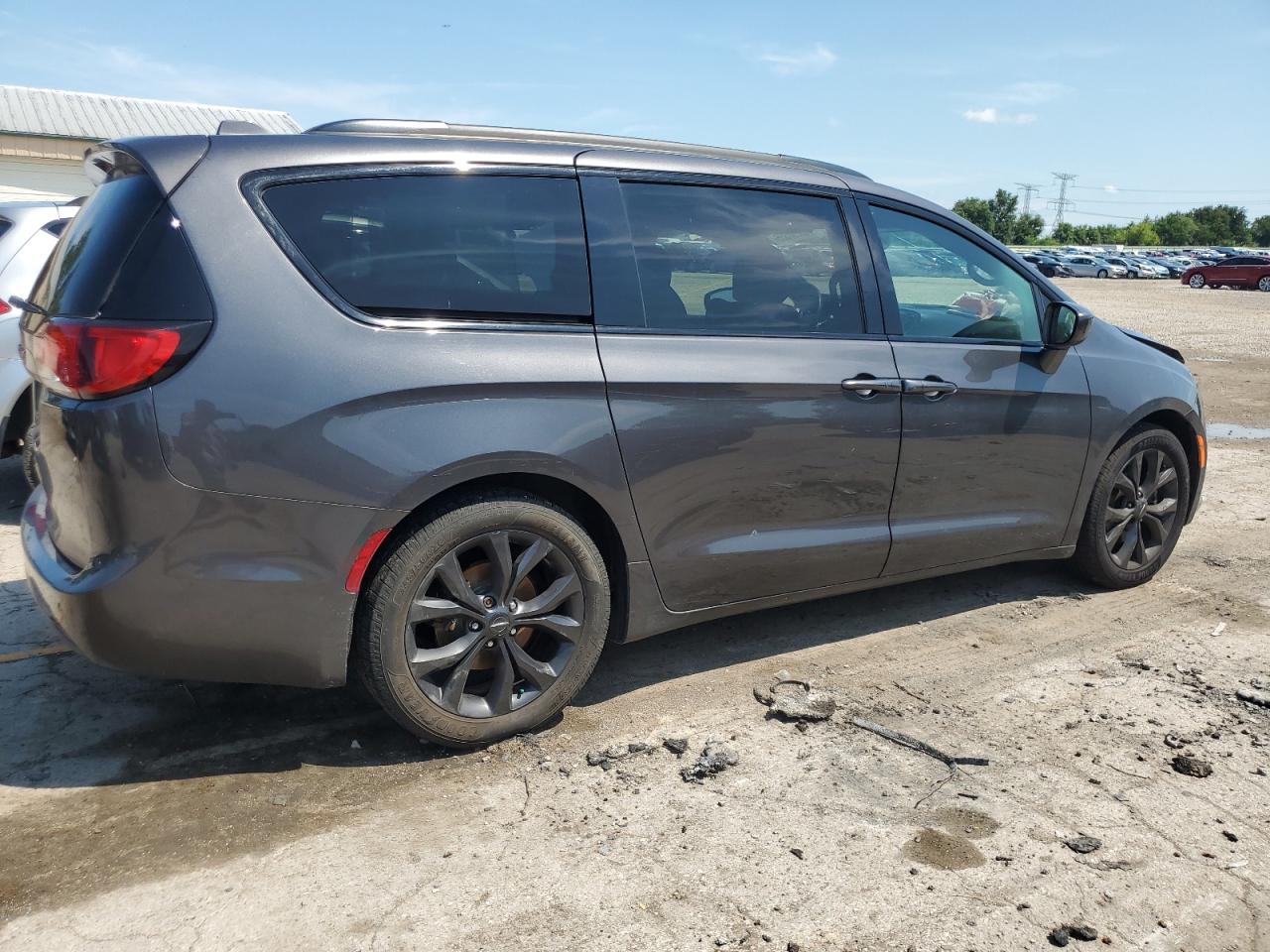 CHRYSLER PACIFICA TOURING L