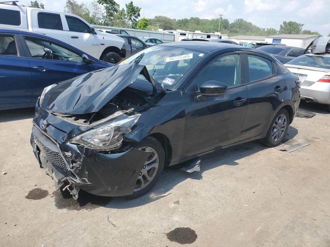 TOYOTA YARIS L