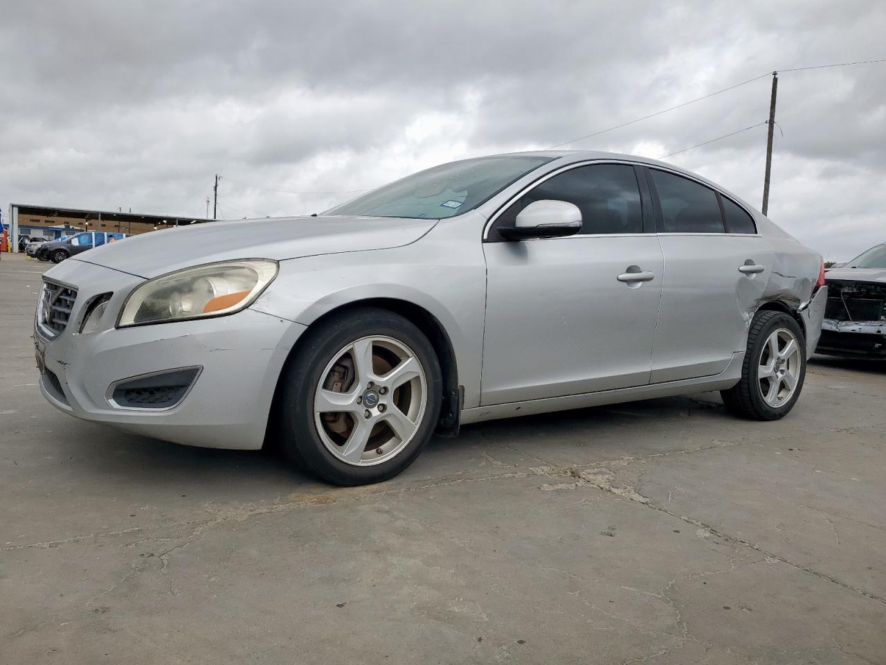 VOLVO S60 T5