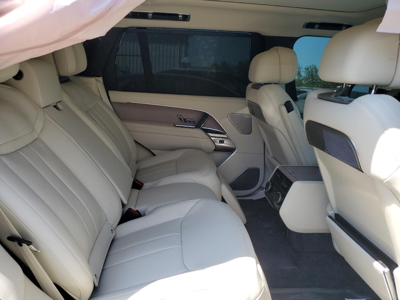 LAND ROVER RANGE ROVER AUTOBIOGRAPHY