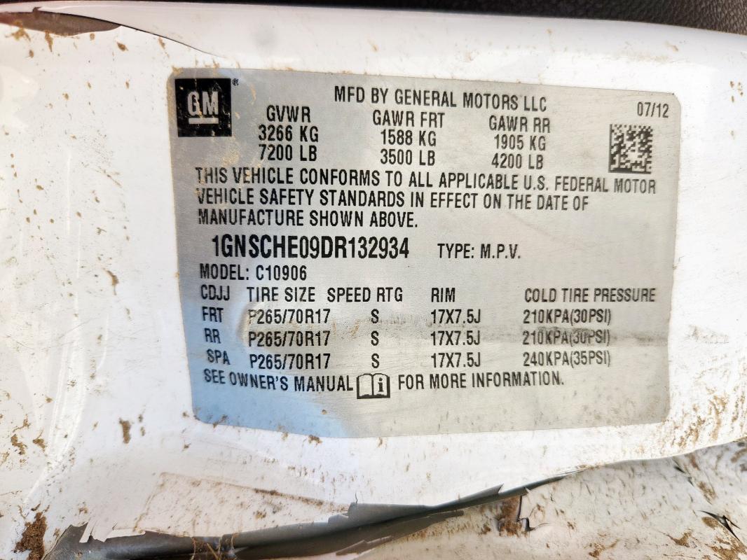 2013 CHEVROLET SUBURBAN C1500 LS - 1GNSCHE09DR132934