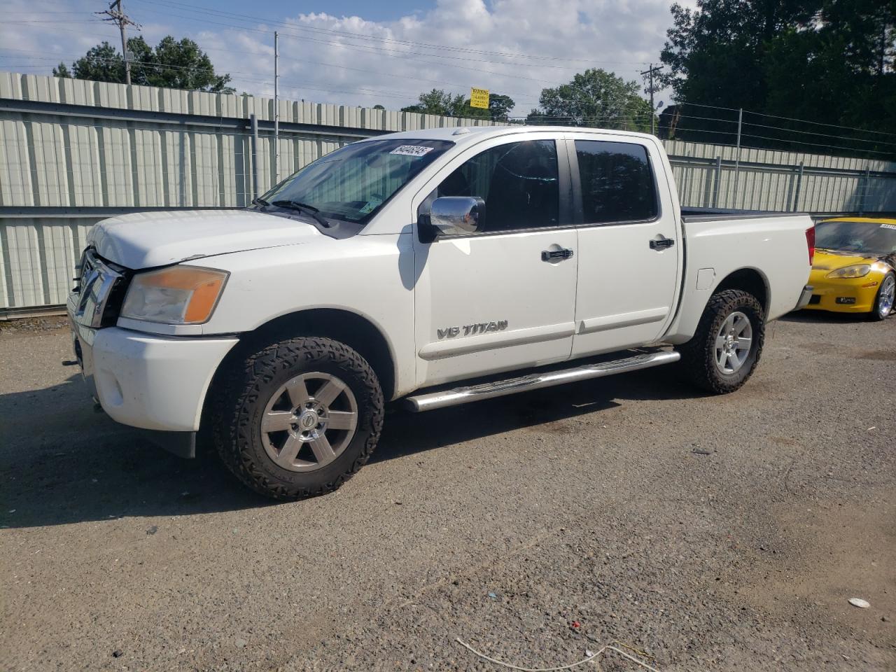 NISSAN TITAN S