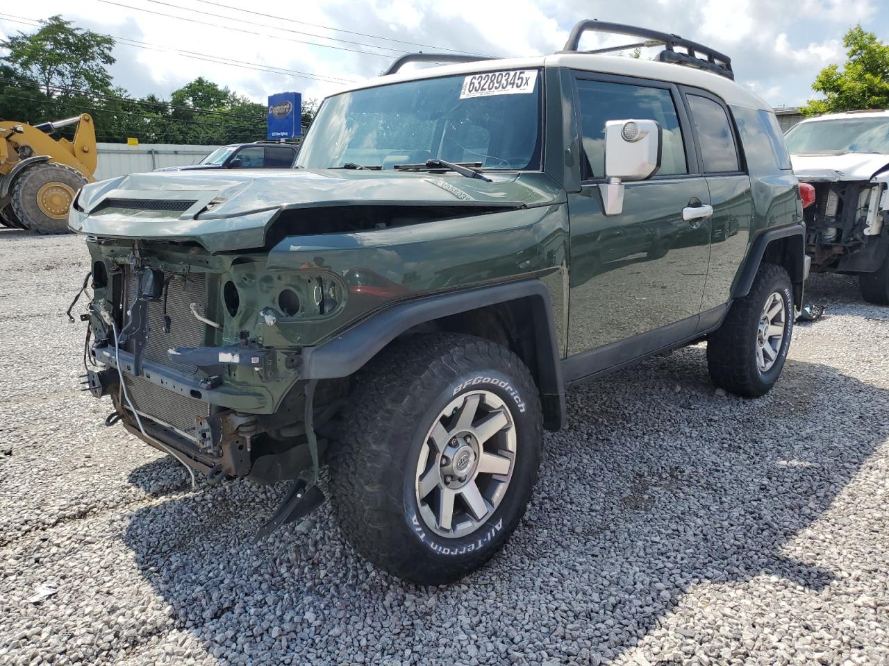 TOYOTA FJ CRUISER