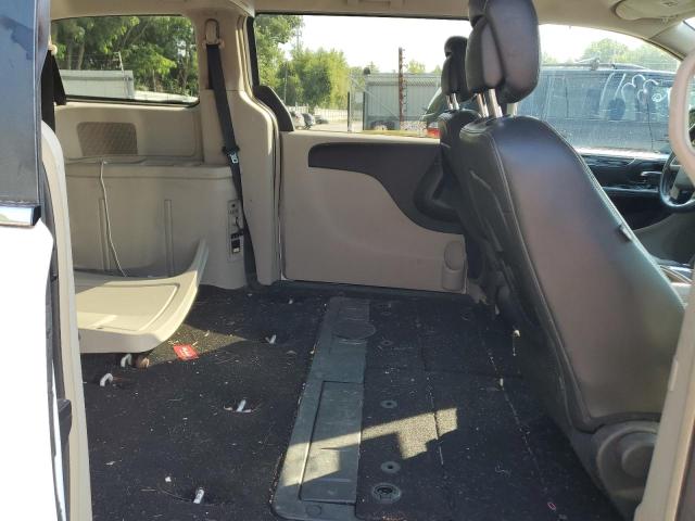 2014 CHRYSLER TOWN & COU - 2C4RC1BG5ER132134