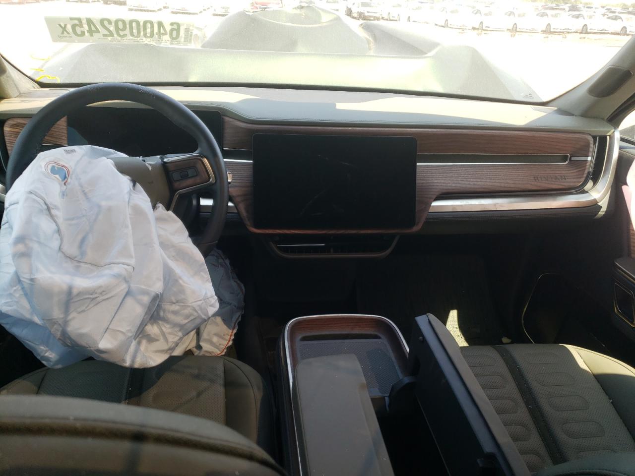 RIVIAN R1T ADVENTURE