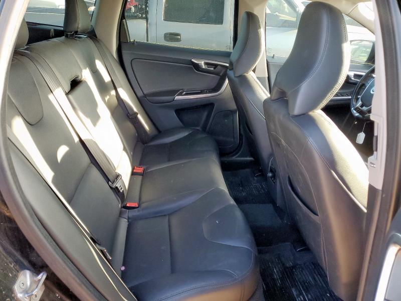 2016 VOLVO XC60 T6 PL YV449MDM9G2823162