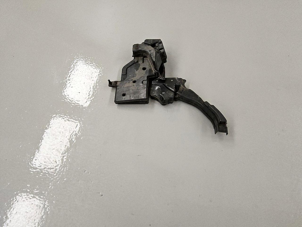 NISSAN ROGUE SPORT S