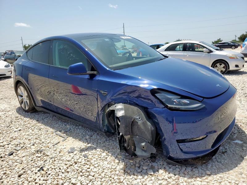 2024 TESLA MODEL Y 7SAYGDEEXRA279773