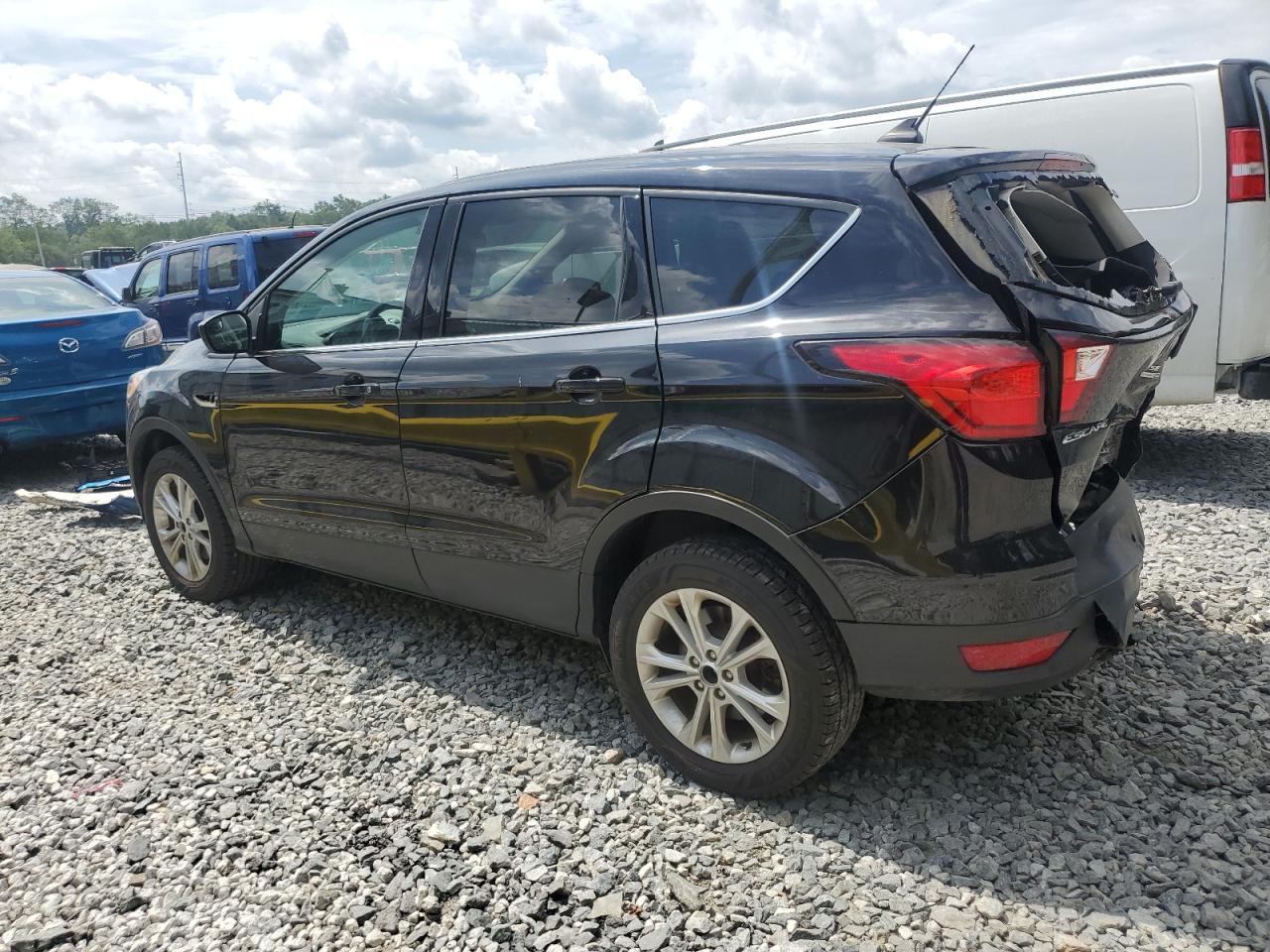 FORD ESCAPE SE