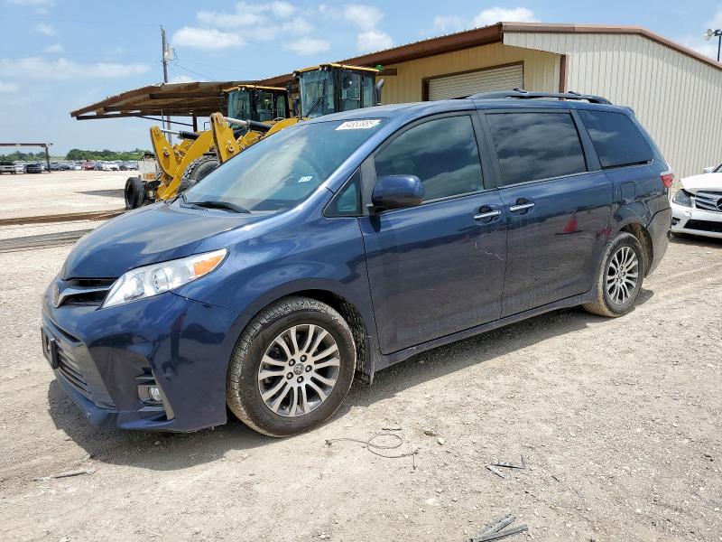 TOYOTA SIENNA XLE